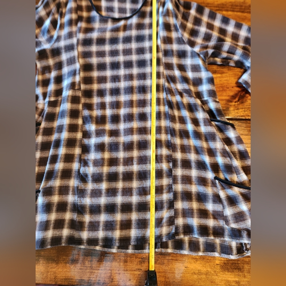 TULIP Brand Tunic.  SIZE XL   Black and White Flannel trimmed with Black Velvet - Picture 7 of 7